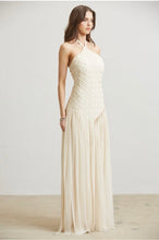 Cargar imagen en el visor de la galería, Corinne Ivory Dress
