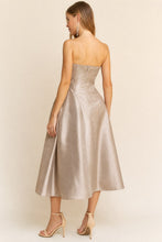 Cargar imagen en el visor de la galería, Selene Midi Dress
