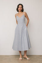 Cargar imagen en el visor de la galería, Issel Midi Dress
