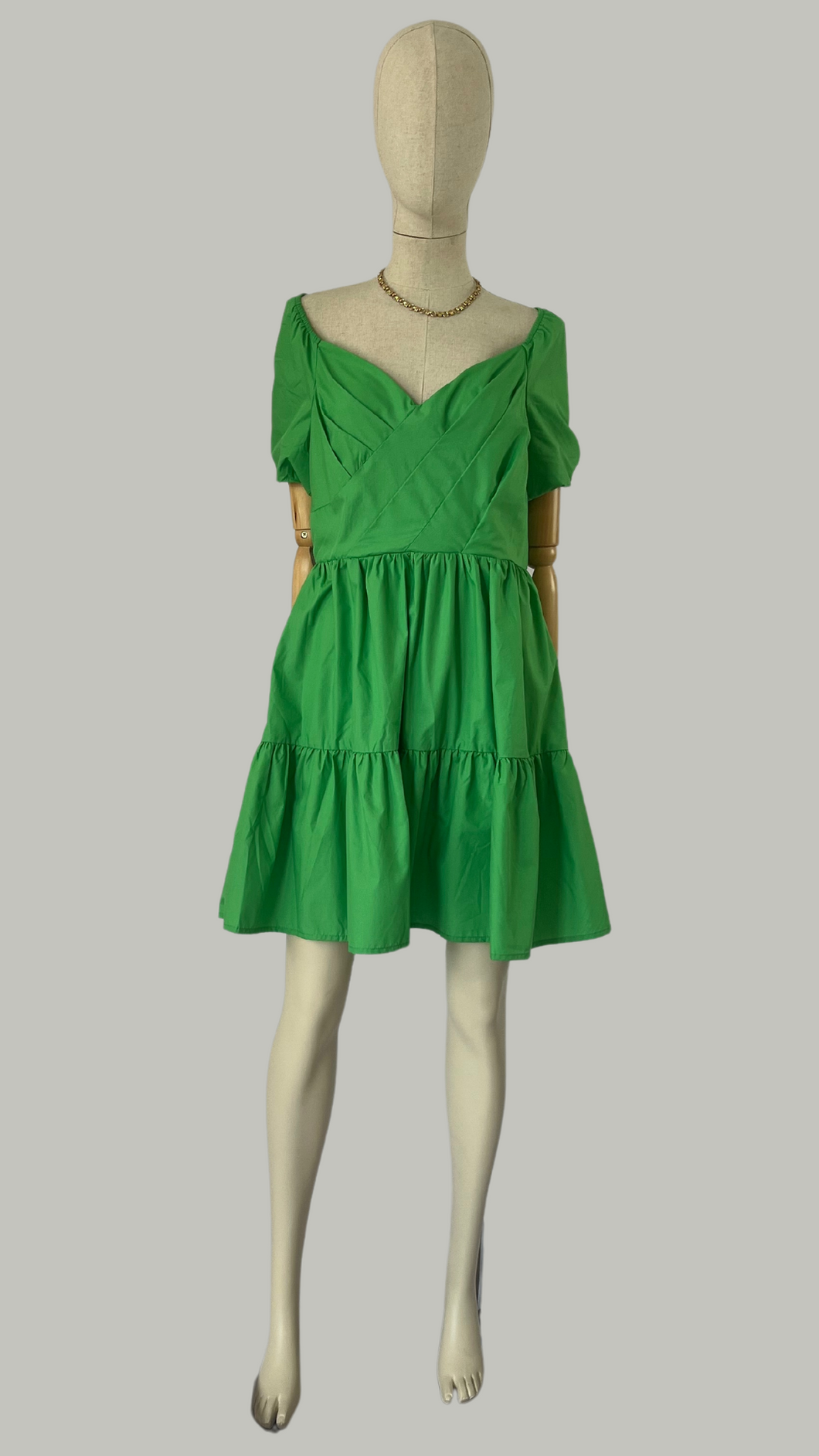 Vestido corto manga bombacha verde