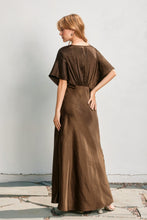 Cargar imagen en el visor de la galería, Nahira Dress
