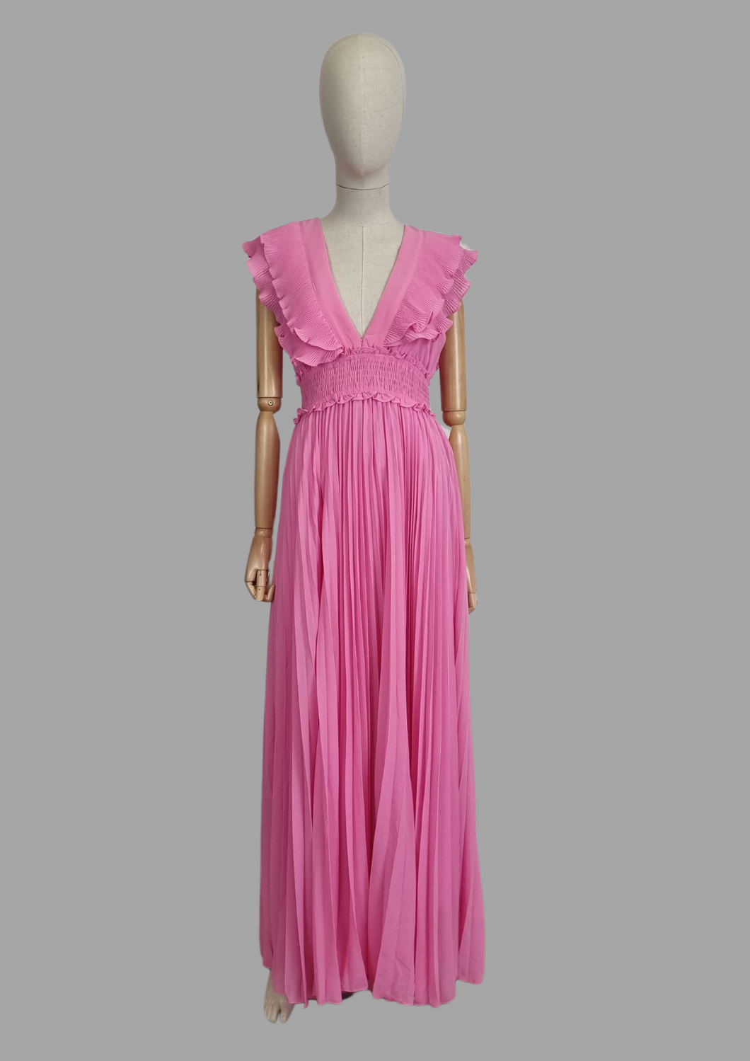 Vestido maxi rosa plisado