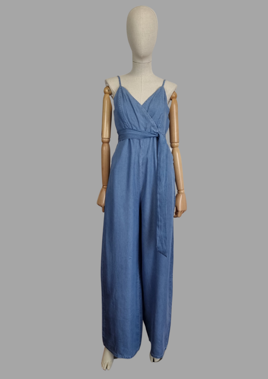 Jumpsuit mezclilla azul con cinto