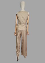 Load image into Gallery viewer, Set chaleco pantalon beige rayas blancas
