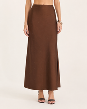 Cargar imagen en el visor de la galería, Kelsey Skirt
