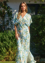 Cargar imagen en el visor de la galería, Hibiscus Dress
