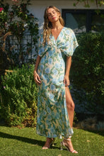 Cargar imagen en el visor de la galería, Hibiscus Dress
