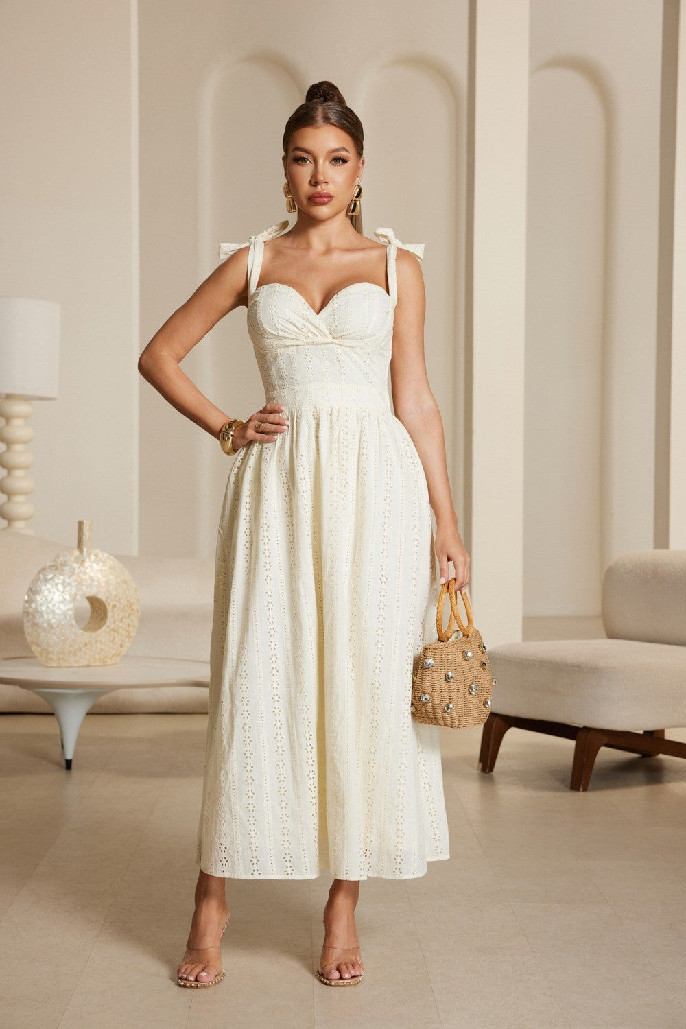 Wisteria beige Dress