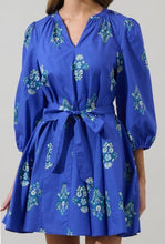 Load image into Gallery viewer, Viyay Dress
