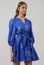 Load image into Gallery viewer, Viyay Dress
