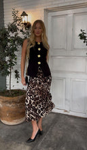 Load image into Gallery viewer, Zaretta Skirt
