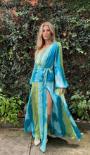 Load image into Gallery viewer, Zurelia Dress
