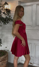 Load image into Gallery viewer, Reily Dress
