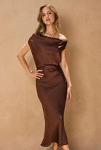 Load image into Gallery viewer, Sienna Midi Dress
