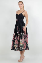 Load image into Gallery viewer, Noirea Dress
