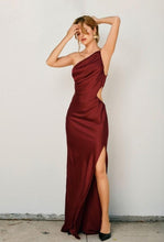 Load image into Gallery viewer, Kiana Dress
