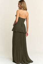 Load image into Gallery viewer, Loryn Maxi Dress
