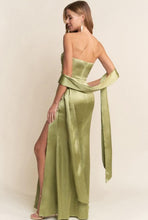 Cargar imagen en el visor de la galería, Lyara Maxi Dress
