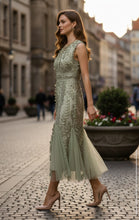 Load image into Gallery viewer, Arlyse Ment Dress
