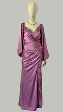 Load image into Gallery viewer, Vestido Formal Rosa Satin Mangas
