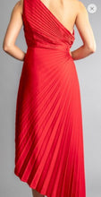 Load image into Gallery viewer, Red Pleated Dress
