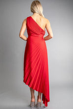 Load image into Gallery viewer, Red Pleated Dress
