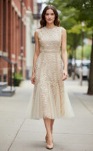 Cargar imagen en el visor de la galería, Arlyse Beige Dress
