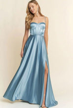 Cargar imagen en el visor de la galería, Nari Nari Dress
