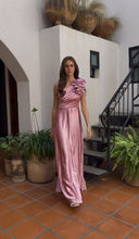 Cargar imagen en el visor de la galería, Kristel Rose Dress
