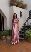 Cargar imagen en el visor de la galería, Kristel Rose Dress
