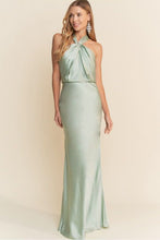 Cargar imagen en el visor de la galería, Adora Sage Dress
