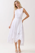 Cargar imagen en el visor de la galería, Ross White Dress

