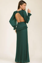 Cargar imagen en el visor de la galería, Soleya Green Dress
