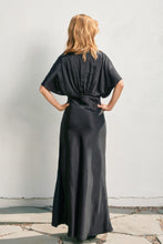 Cargar imagen en el visor de la galería, Nahira Dress
