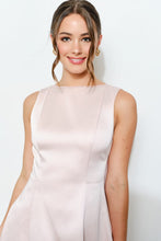 Cargar imagen en el visor de la galería, Yvette Dress
