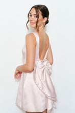 Cargar imagen en el visor de la galería, Yvette Dress
