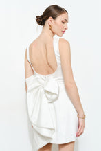 Cargar imagen en el visor de la galería, Yvette Dress
