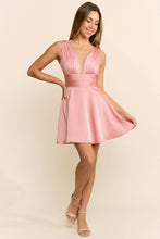 Cargar imagen en el visor de la galería, Brienne Mini Dress
