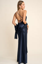 Cargar imagen en el visor de la galería, Tatyana Dress
