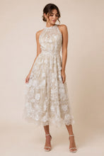 Cargar imagen en el visor de la galería, Nude Flower Dress
