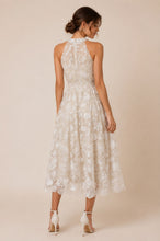Cargar imagen en el visor de la galería, Nude Flower Dress
