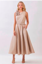 Cargar imagen en el visor de la galería, Valeska Dress
