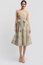 Cargar imagen en el visor de la galería, Elowen Midi Dress
