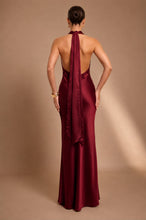 Cargar imagen en el visor de la galería, Mireth Dress
