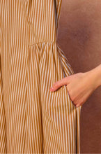 Cargar imagen en el visor de la galería, Issel Midi Dress
