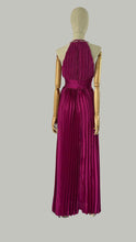 Load image into Gallery viewer, Vestido Formal Fucshia Brillos en Cuello
