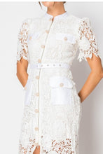 Cargar imagen en el visor de la galería, Vestido midi blanco crochet
