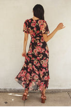 Cargar imagen en el visor de la galería, Vestido maxi envolvente manga corta negro floral
